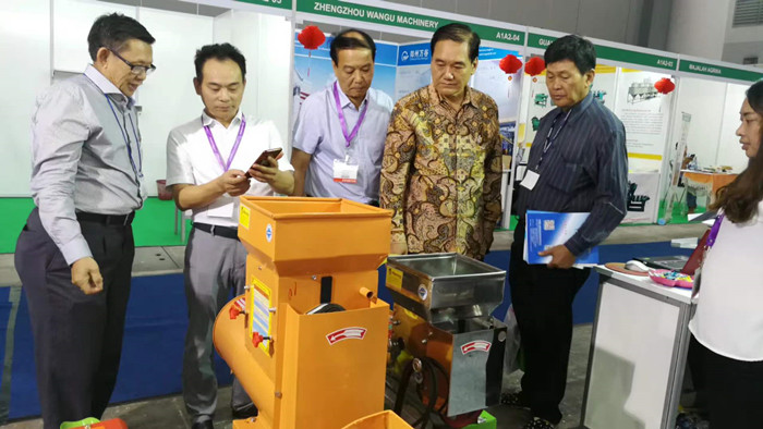 農(nóng)家寶機(jī)械 印度尼西亞展會(huì)雅加達(dá)成功參展，并收獲滿滿